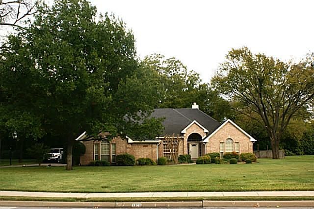 1st image of 1306 W Shore Dr