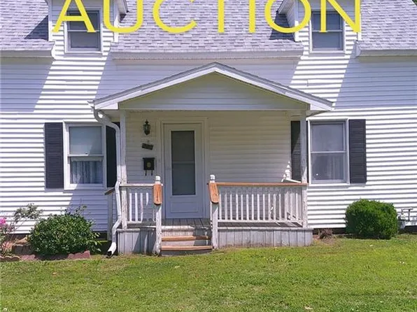 220 W State St, Erie, KS 66733