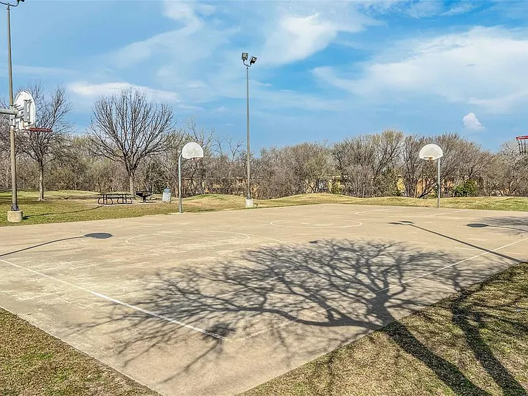 Near by Basketball quart