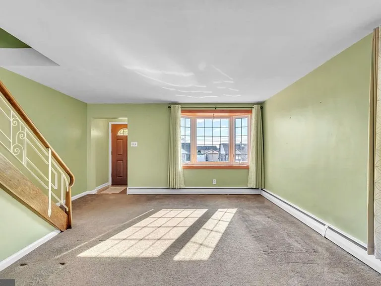 9944 Ferndale St — Photo 5