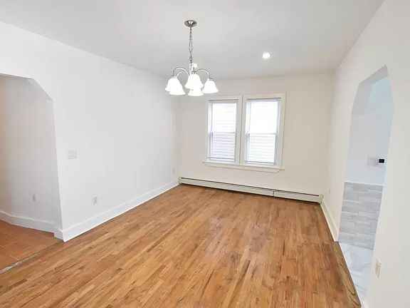 5th image of 1618 Redfern Ave