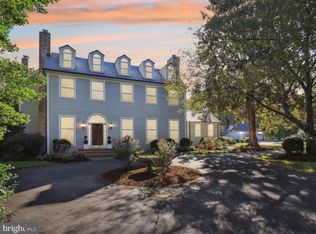 10650 Gunston Rd, Mason Neck, VA 22079