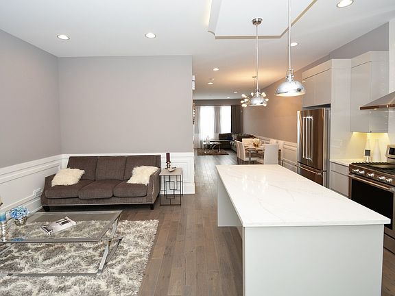 5th image of 4310A S Drexel Blvd