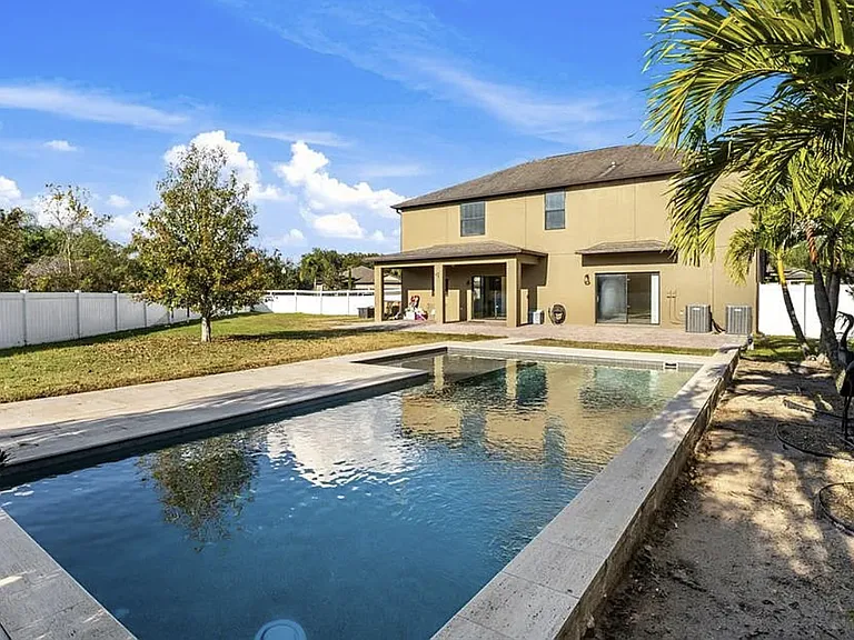 4306 Biscayne Cove Ct — Photo 2