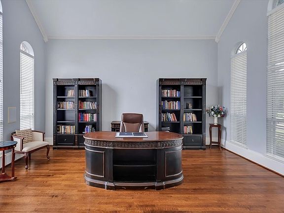 5th image of 5111 Ambergate Ln