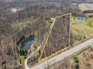 1 Wadhams Rd, Smiths Creek, MI 48074