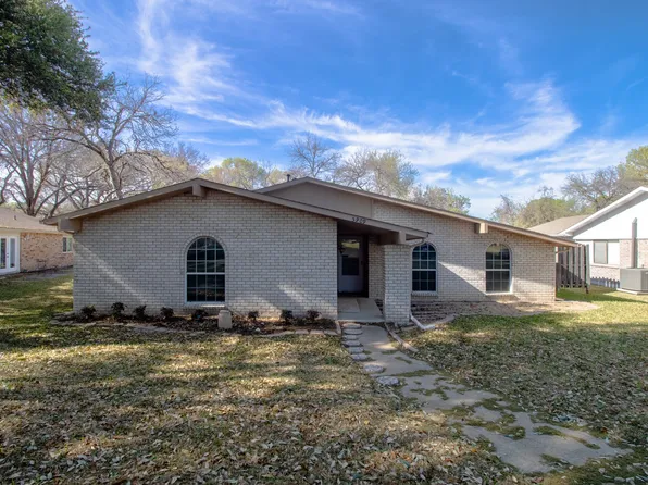 5909 Excalibur Dr, Garland, TX 75044