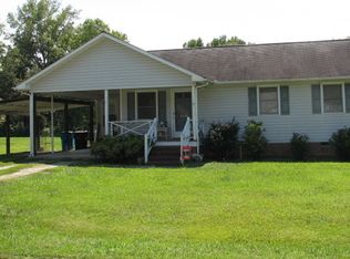 146 E 3rd St, Denton, NC 27239