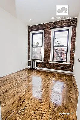 Rented by Jonis Realty | media 3