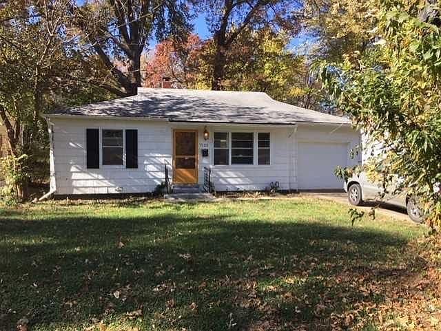 1st image of 7122 Woodland Ave