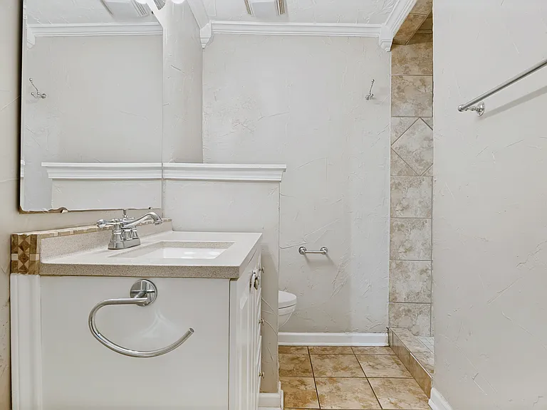 6236 Monticello Ave — Photo 18