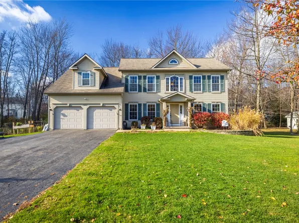 1001 John Leo Dr, Webster, NY 14580