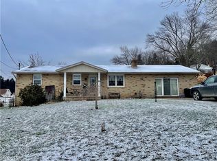 4203 2nd St SE, New Philadelphia, OH 44663