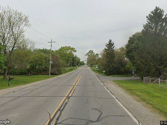 Exterior Neighborhood (street photo)