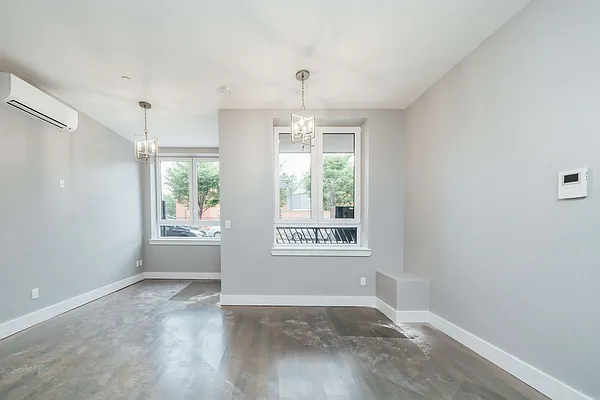 Rented by Nooklyn NYC LLC | media 44