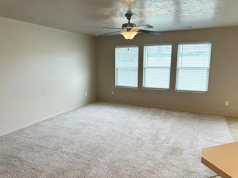 4708 N Alester Ave — Photo 17