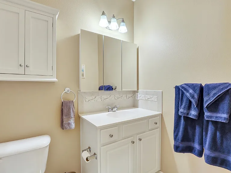 10 Candlelight Ln — Photo 45