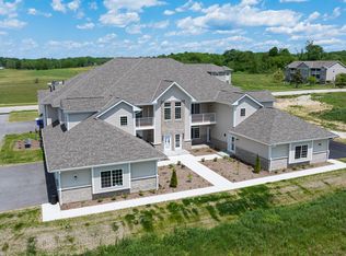 Edgewood Meadows Condo (1st Floor) Plan, Edgewood Meadows, Mukwonago, WI 53149