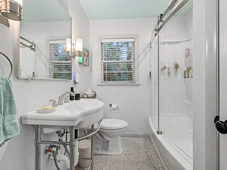 225 N Trent Ave — Photo 14