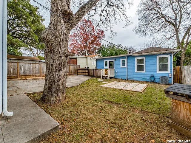 525 Abiso Ave — Photo 21