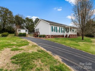 952 Eastern Ridge Dr #6, Newton, NC 28658