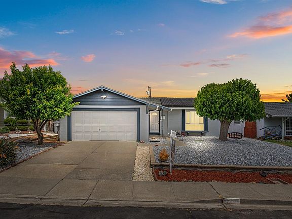3rd image of 124 Manzanita Drive