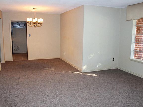 2nd image of 4708 NW 47th Pl