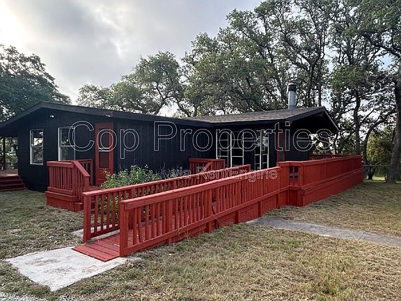 4th image of 537 Tamarack Dr