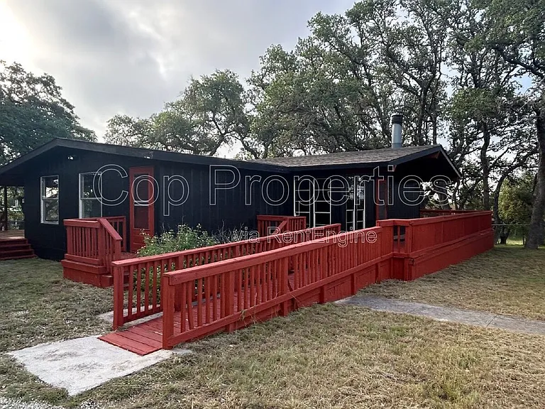 537 Tamarack Dr — Photo 4
