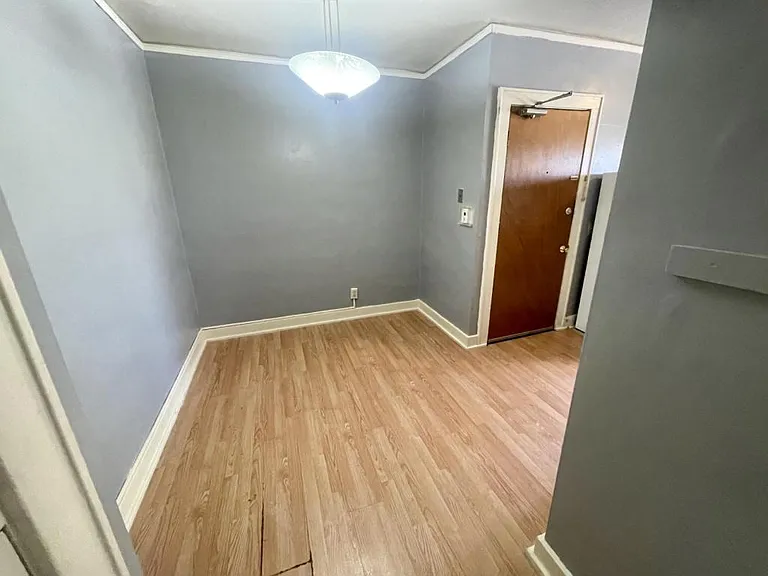 2813 Cottage Grove Ave — Photo 10