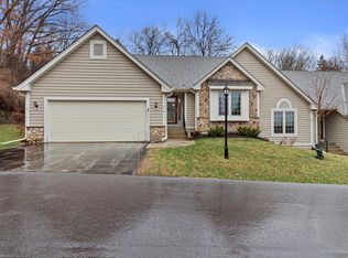 218 Endfield Cir, Waukesha, WI 53186