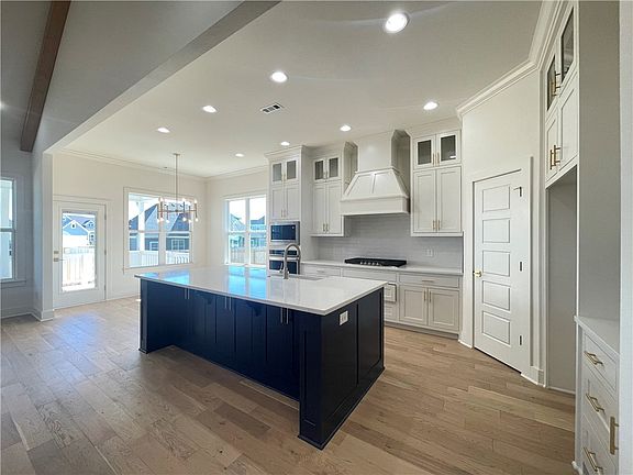 4th image of 6405 S 63rd St