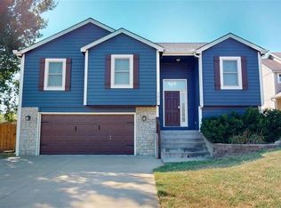3401 Tillerman Dr, Lawrence, KS 66049
