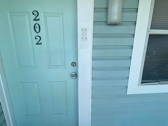 4th image of 5012 Terrace Palms Cir Unit 202