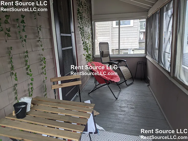 138 W Adams St — Photo 12
