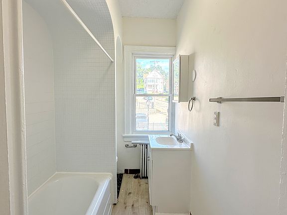 2nd image of 156 Brownsville Rd Floor 2