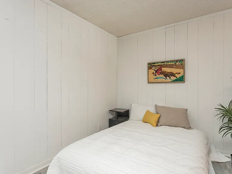 215 Donna Dr #S — Photo 11