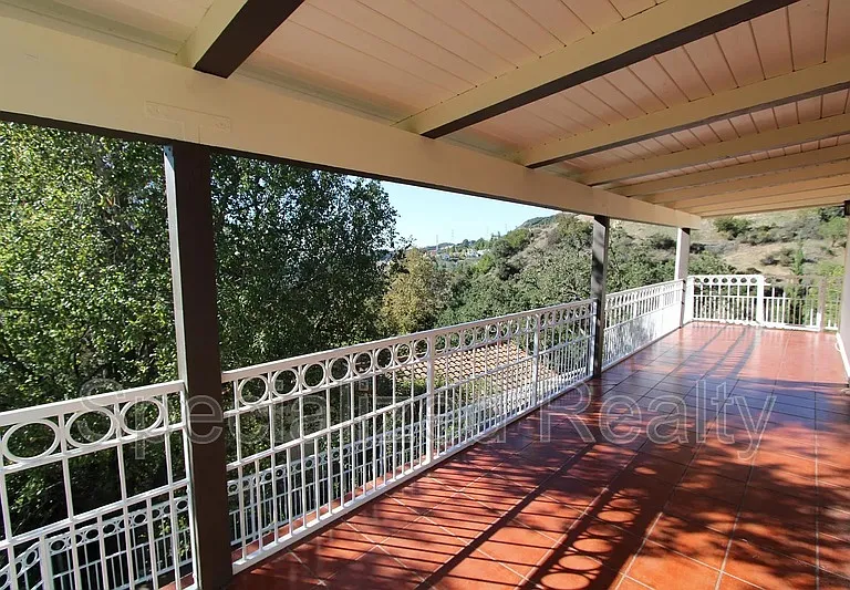 3694 Berwick Dr — Photo 20