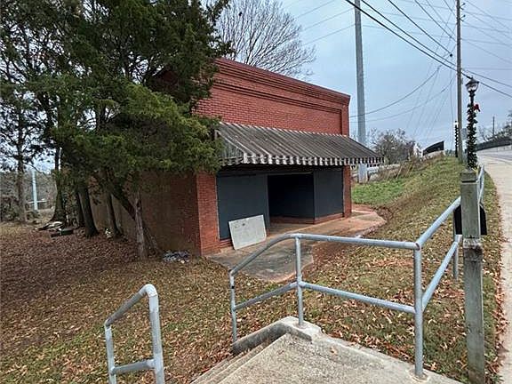 2nd image of 298A S Cherokee Rd