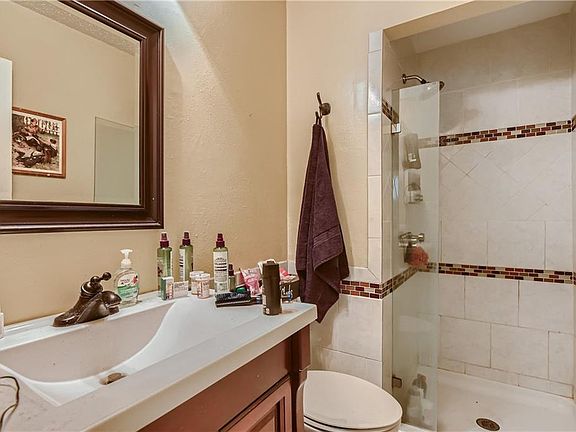 4th image of 21423 Patton Ave APT A