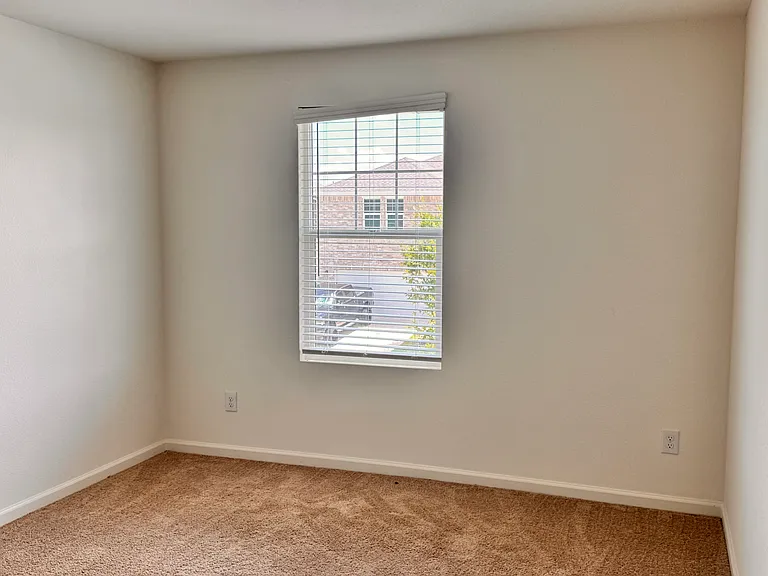 1906 Chapel Hill Rd — Photo 16