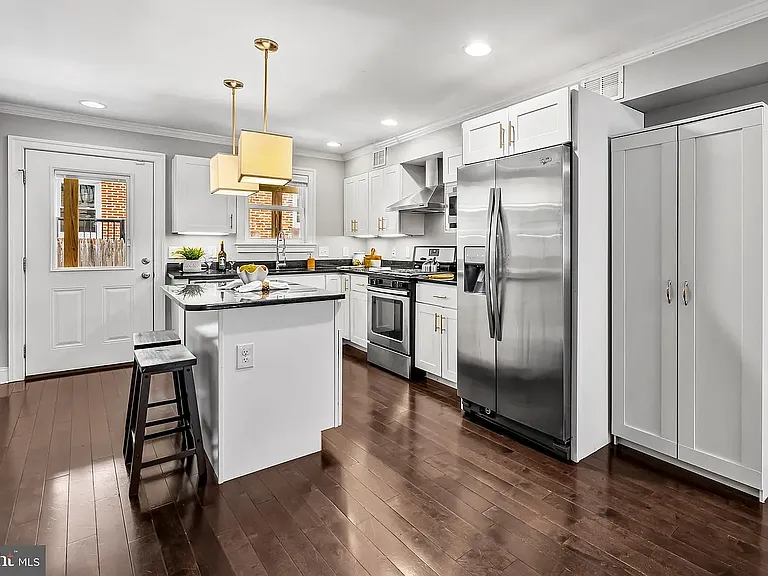 1011 Patapsco St — Photo 8