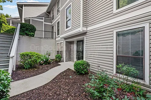 806 Wynnes Ridge Cir SE Photo 1