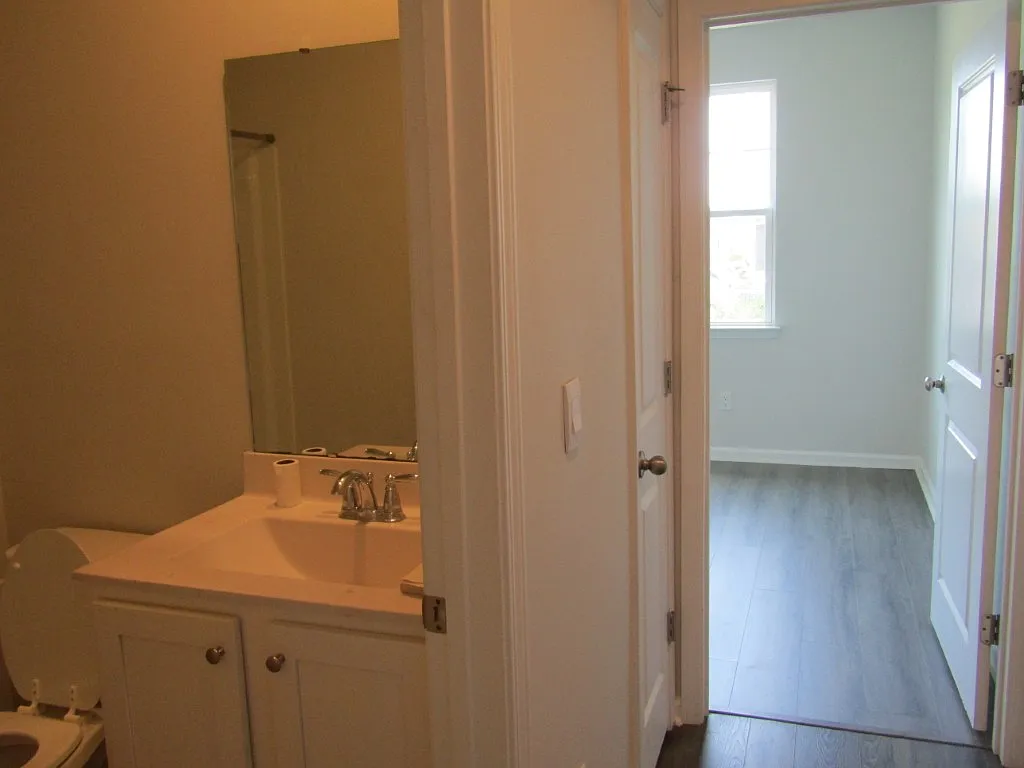 3 bed, 1618 sqft, $2,050 — Photo 4