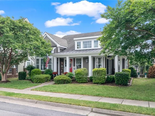 5633 Memorial Dr, Virginia Beach, VA 23455