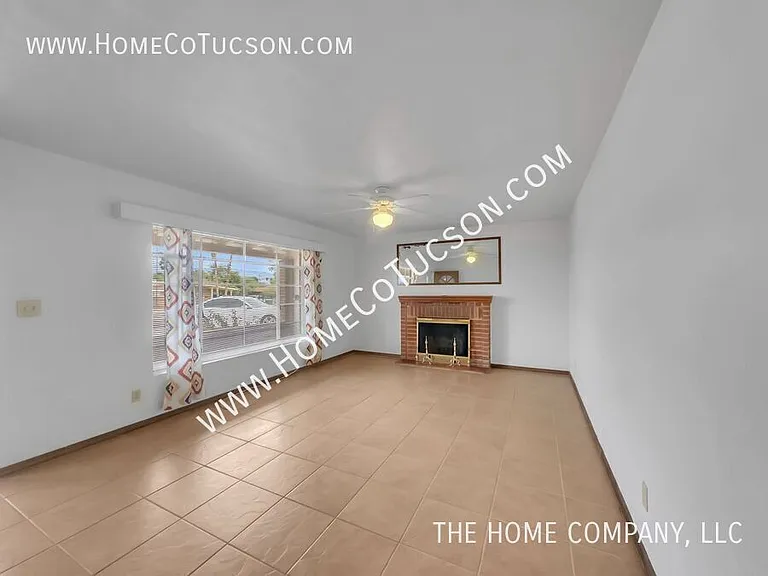 4738 E Cooper St — Photo 5