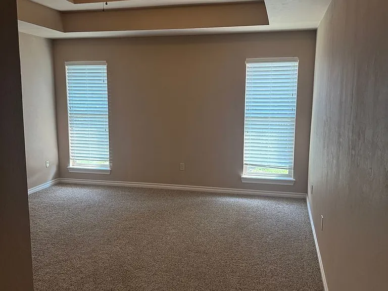10924 SW 30th Ter — Photo 12