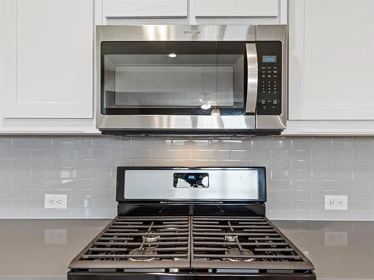 801 Chaplin Dr — Photo 6