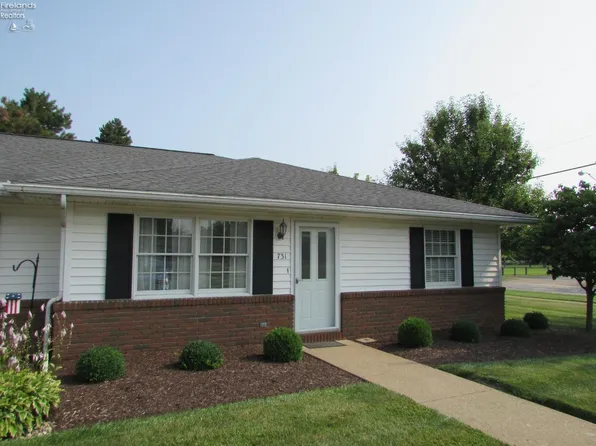 731 Chestnut Ln, Huron, OH 44839