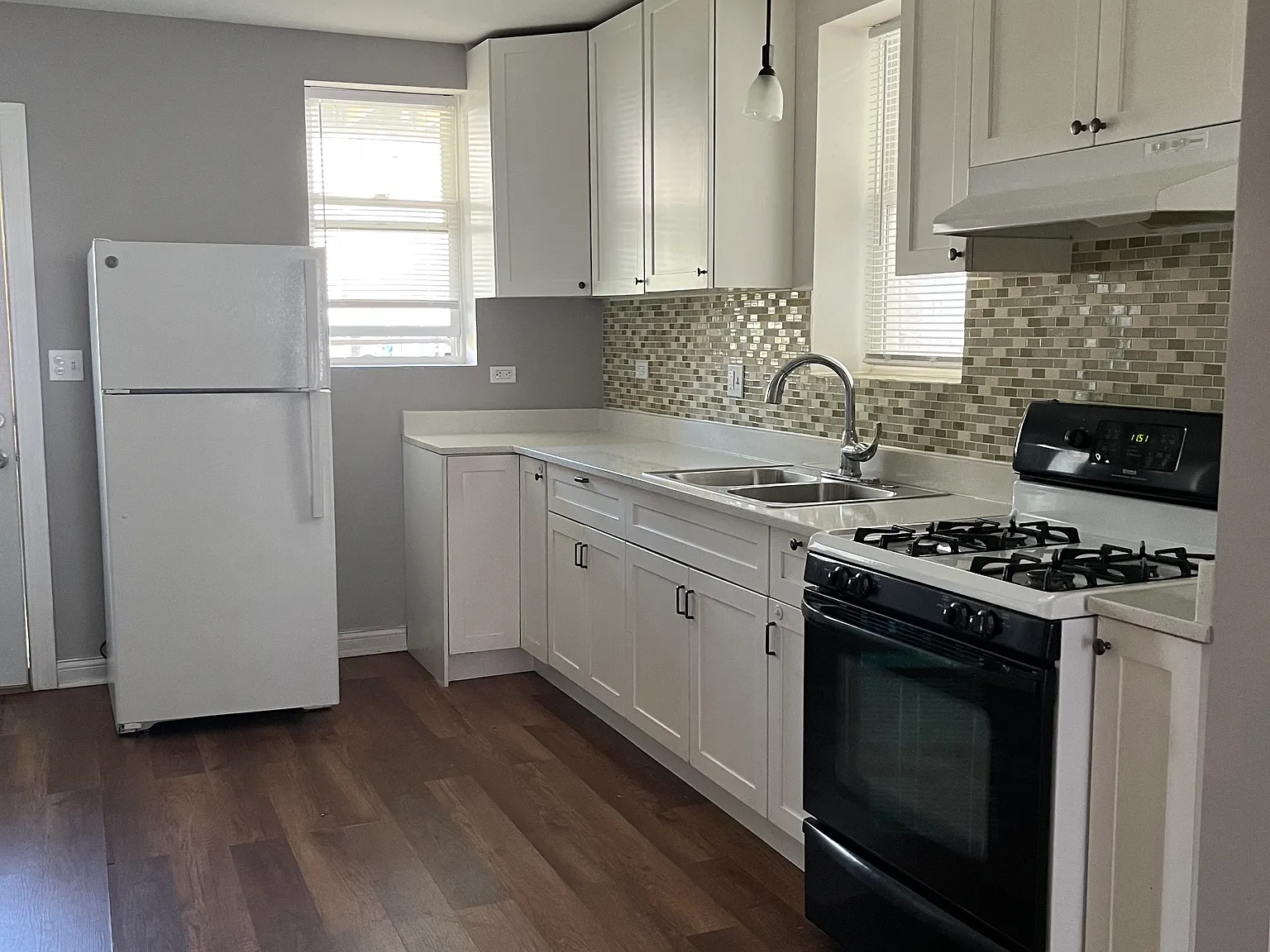 2 bed, $1,400 — Photo 4